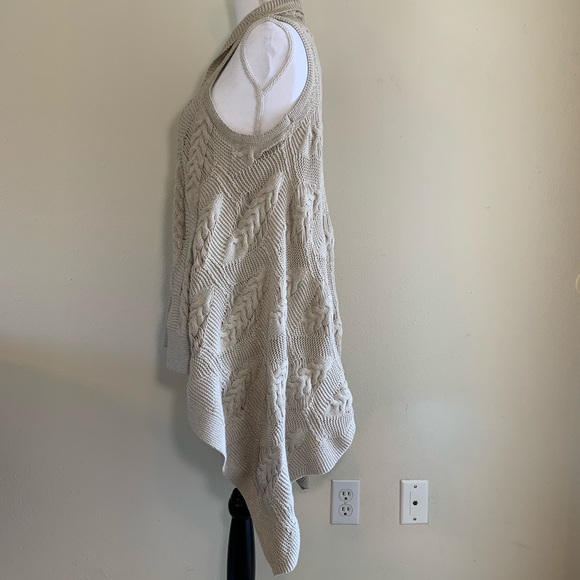 Alice and Olivia asymmetrical open cardigan vest - Picture 3 of 8